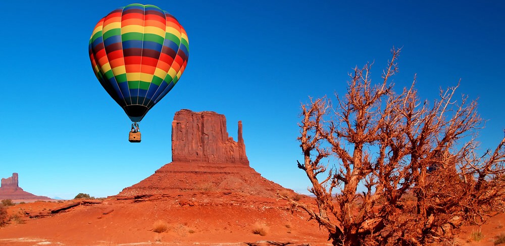 Hot air balloon and Mitten